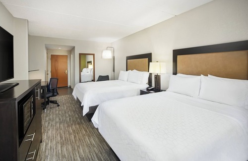 Southside Hotel | Holiday Inn Express & Suites Jacksonville SE- Med Ctr Area by IHG