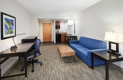 Southside Hotel | Holiday Inn Express & Suites Jacksonville SE- Med Ctr Area by IHG