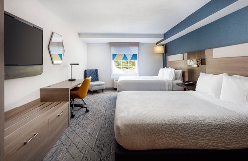 Williamsburg Hotel | Holiday Inn Express & Suites Williamsburg by IHG