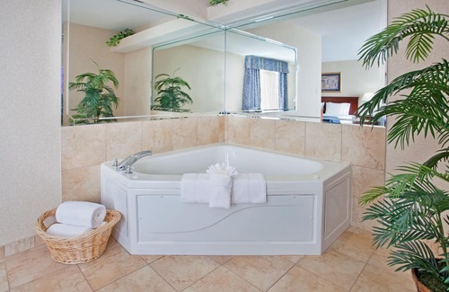 Farmington Hotel | Holiday Inn Express & Suites Farmington by IHG