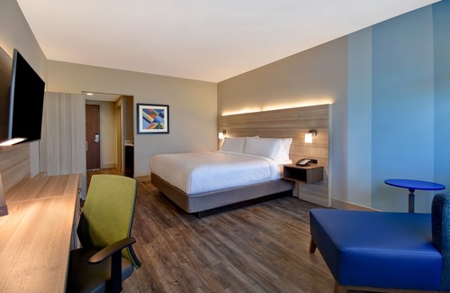 Galveston Hotel | Holiday Inn Express & Suites Galveston Beach by IHG