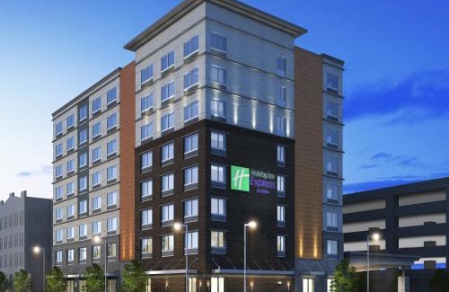 West Main Historic District Hotel | Holiday Inn Express & Suites Downtown Louisville by IHG