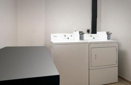 Downtown San Antonio Hotel | Holiday Inn Express & Suites San Antonio - Downtown Market Area by IHG