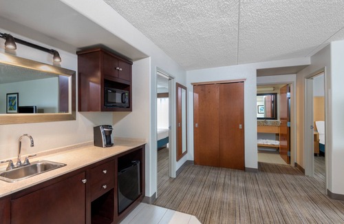 Wheat Ridge Hotel | Holiday Inn Express & Suites Wheat Ridge-Denver West by IHG