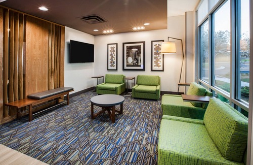 Woodstock Hotel | Holiday Inn Express & Suites Atlanta N - Woodstock by IHG