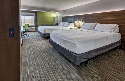 Crossville Hotel | Holiday Inn Express & Suites Crossville by IHG