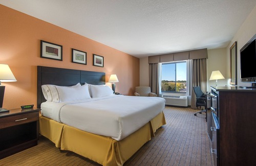Lafayette Hotel | Holiday Inn Express & Suites Lafayette East by IHG