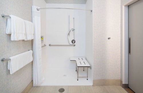 Temecula Hotel | Holiday Inn Express & Suites Murrieta by IHG
