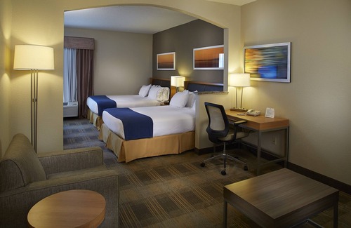 Orangeburg Hotel | Holiday Inn Express & Suites Orangeburg by IHG