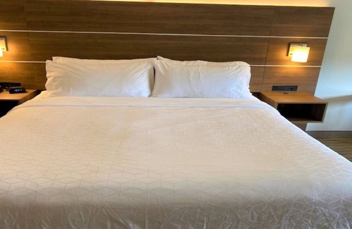 Reidsville Hotel | HOLIDAY INN EXPRESS & SUITES REIDSVILLE by IHG