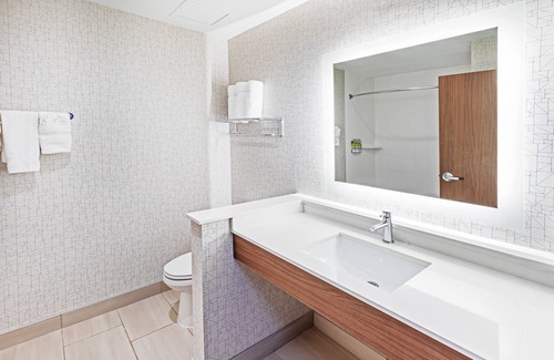 Stafford Hotel | Holiday Inn Express & Suites Stafford NW - Sugar Land by IHG