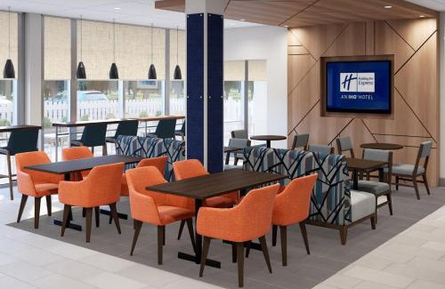 Abilene Hotel | Holiday Inn Express & Suites Abilene by IHG