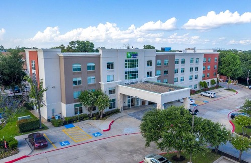 North Arlington Hotel | Holiday Inn Express & Suites Arlington North – Stadium Area by IHG