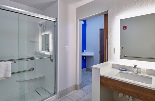 El Paso Hotel | Holiday Inn Express & Suites El Paso - Sunland Park Area by IHG