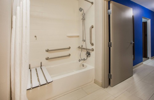 Northside Hotel | Holiday Inn Express & Suites Houston – Downtown North by IHG