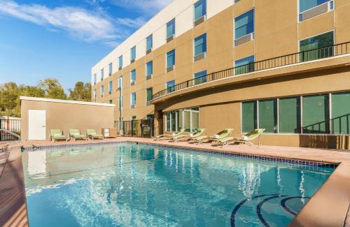 Oakhurst Hotel | Holiday Inn Express & Suites Oakhurst-Yosemite Park Area by IHG