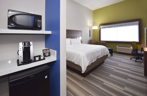 Southeast Orlando Hotel | Holiday Inn Express & Suites - Orlando - Southeast by IHG