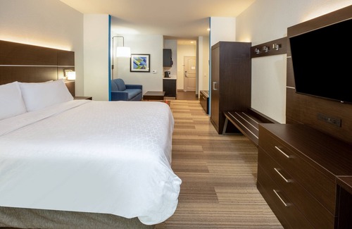 Rockport Hotel | Holiday Inn Express & Suites Rockport - Bay View by IHG