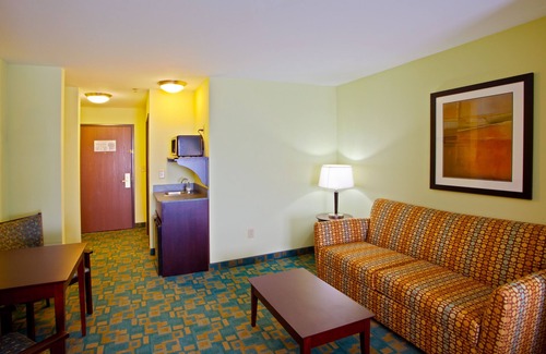 Thornburg Hotel | Holiday Inn Express & Suites - Thornburg, S. Fredericksburg by IHG