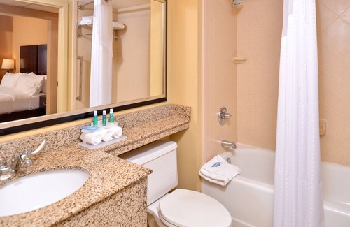 Downtown Buffalo Hotel | Holiday Inn Express & Suites Buffalo Downtown - Medical CTR by IHG