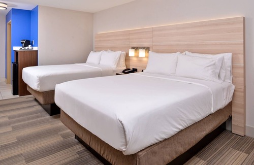 Mason Hotel | Holiday Inn Express & Suites Cincinnati - Mason by IHG
