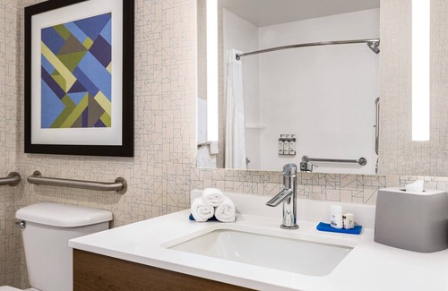 Oxford Hotel | Holiday Inn Express & Suites Oxford by IHG