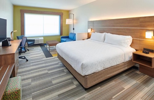 El Paso Hotel | Holiday Inn Express & Suites El Paso - Sunland Park Area by IHG