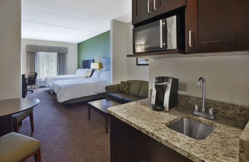 Geneva Hotel | Holiday Inn Express & Suites Geneva Finger Lakes by IHG