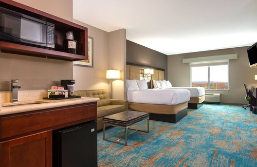 Norwood Hotel | Holiday Inn Express & Suites Norwood-Boston Area by IHG