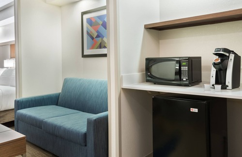 Florida Center Hotel | Holiday Inn Express & Suites Nearest Universal Orlando by IHG