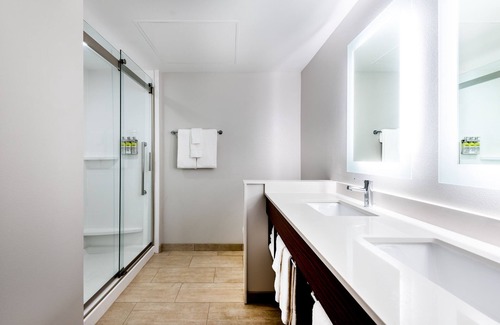 Lyon Street Hotel | Holiday Inn Express & Suites Santa Ana - Orange County by IHG