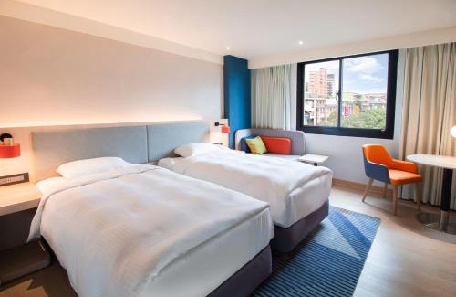 Datong Hotel | Holiday Inn Express Taipei Train Station by IHG