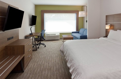 Fayetteville Hotel | Holiday Inn Express & Suites Fayetteville by IHG