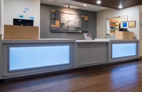 Little River Hotel | Holiday Inn Express and Suites N Myrtle Beach Little River
