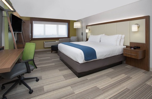 Milledgeville Hotel | Holiday Inn Express & Suites Milledgeville by IHG