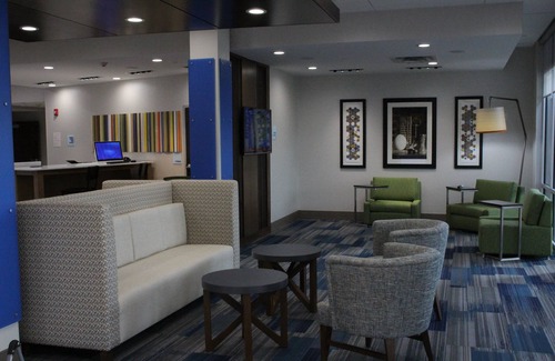 Milledgeville Hotel | Holiday Inn Express & Suites Milledgeville by IHG