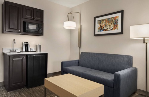 Charleston Hotel | Holiday Inn Express & Suites Mt. Pleasant by IHG