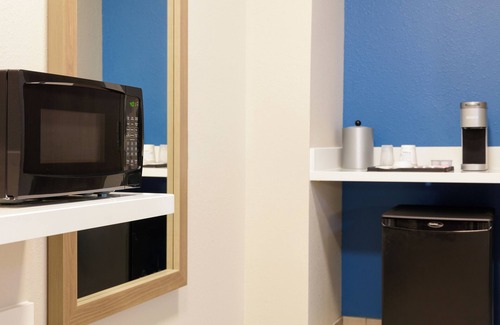 Murfreesboro Hotel | Holiday Inn Express & Suites Murfreesboro West by IHG
