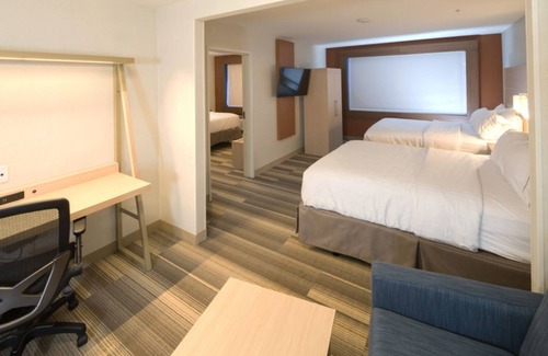 Chesterfield Hotel | Holiday Inn Express & Suites Chesterfield by IHG