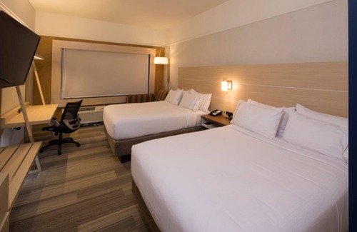 Chesterfield Hotel | Holiday Inn Express & Suites Chesterfield by IHG