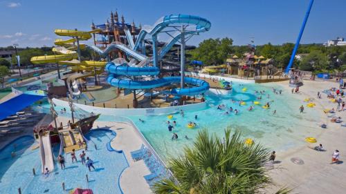 New Braunfels Hotel | Holiday Inn Express & Suites New Braunfels by IHG