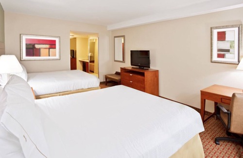 Niagara Falls Hotel | Holiday Inn Express Hotel & Suites Niagara Falls by IHG