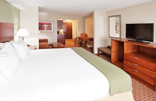 Niagara Falls Hotel | Holiday Inn Express Hotel & Suites Niagara Falls by IHG