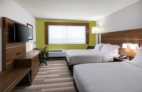 Visalia Hotel | Holiday Inn Express Visalia-Sequoia Gateway Area by IHG