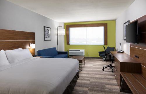 Visalia Hotel | Holiday Inn Express Visalia-Sequoia Gateway Area by IHG