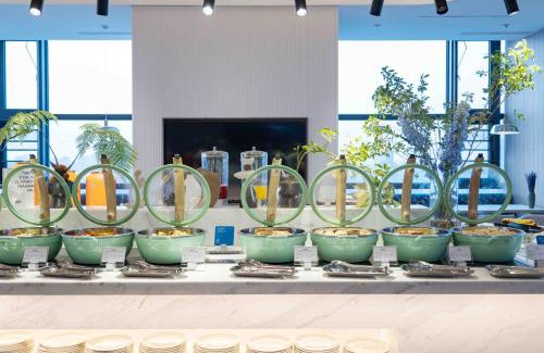 Optics Valley Hotel | Holiday Inn Express Wuhan East Lake by IHG