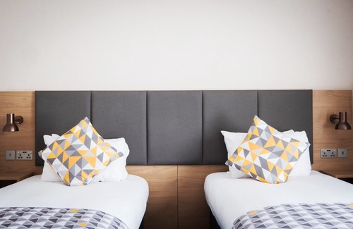Rushmoor District Hotel | Holiday Inn Farnborough by IHG