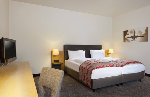 Neu-Isenburg Hotel | Holiday Inn Frankfurt Airport - Neu-Isenburg by IHG
