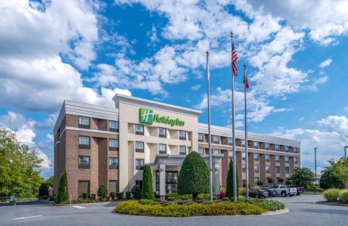 Greensboro Hotel | Holiday Inn Greensboro Coliseum by IHG