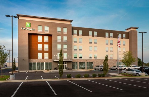 Greenville - Spartanburg Hotel | Holiday Inn Greenville - Woodruff Road by IHG